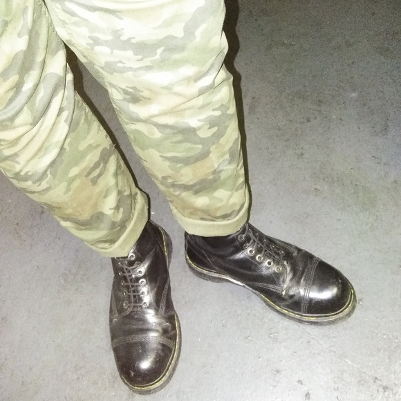 Meet your Posher, Sam - Picture 2 of 2